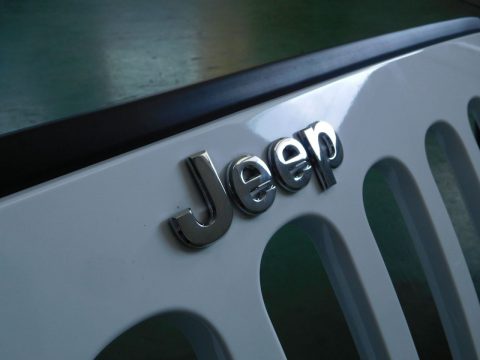 JEEP　JKラングラー　グリル　JEEPロゴ